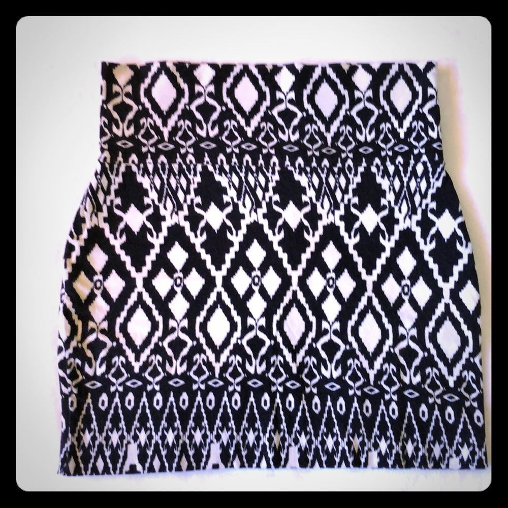 Tribal pattern skirt
